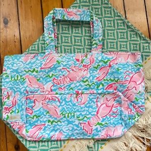 Lilly Pulitzer Lobstah Roll print large tote bag